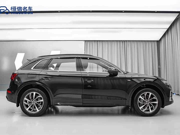 Фото 4 - Audi Q5L
