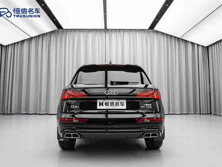 Фото 6 - Audi Q5L