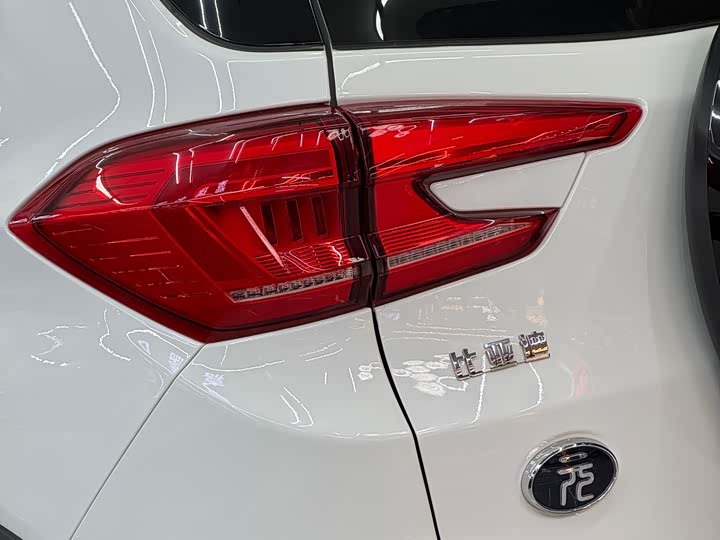 Фото 8 - BYD Yuan Pro