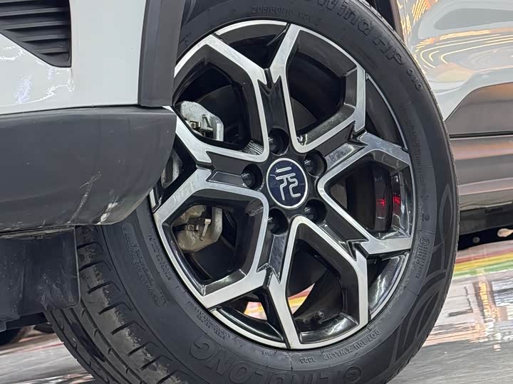 Фото 9 - BYD Yuan Pro