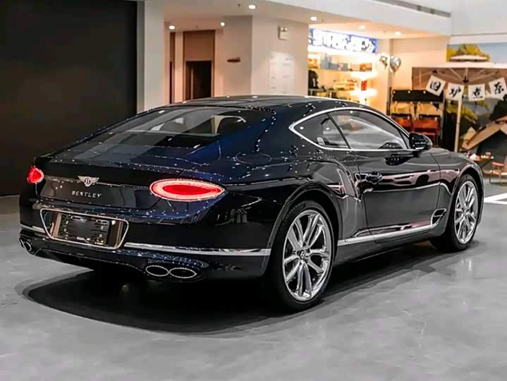 Фото 5 - Bentley Continental GT