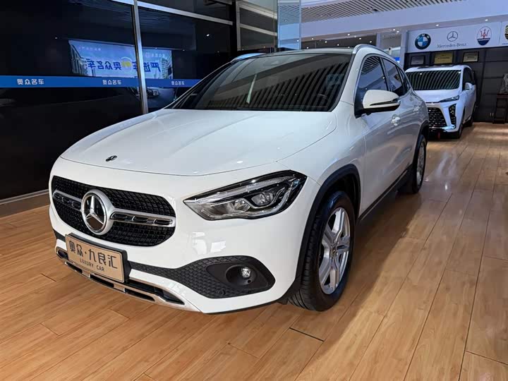 Фото 1 - Mercedes-Benz GLA-Class