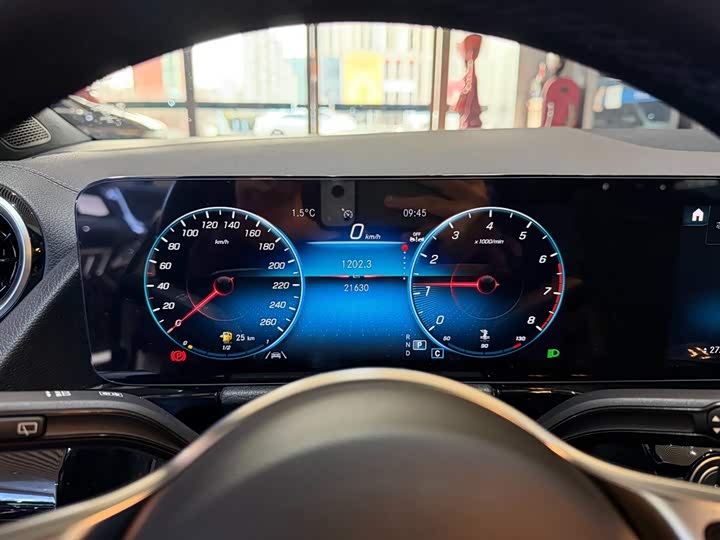 Фото 7 - Mercedes-Benz GLA-Class