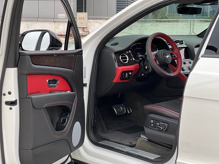 Фото 5 - Bentley Bentayga