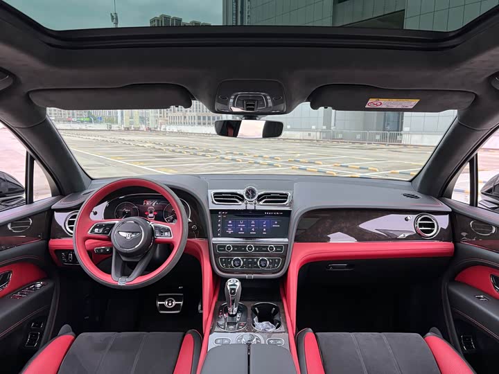 Фото 9 - Bentley Bentayga