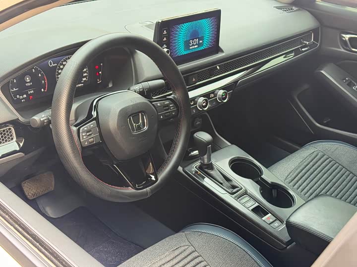 Фото 9 - Honda Civic