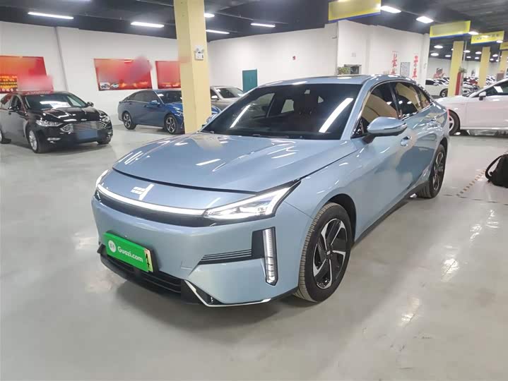 Фото 2 - Geely Galaxy L6