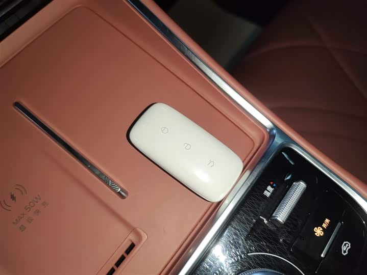 Фото 9 - Geely Galaxy L6