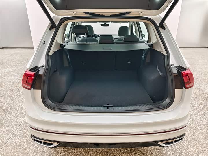 Фото 6 - Volkswagen Tiguan L Pro