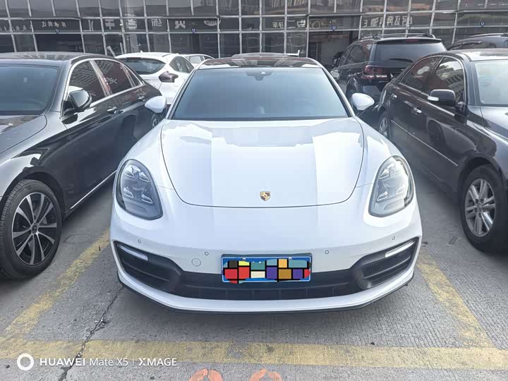 Фото 2 - Porsche Panamera