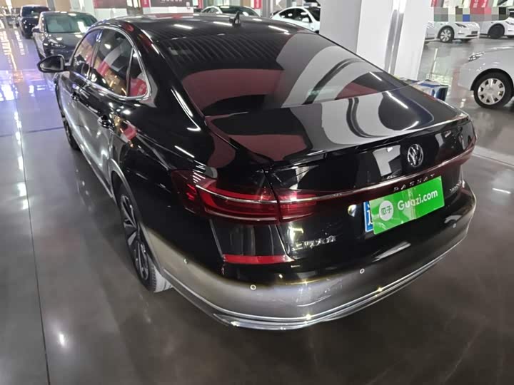 Фото 5 - Volkswagen Passat