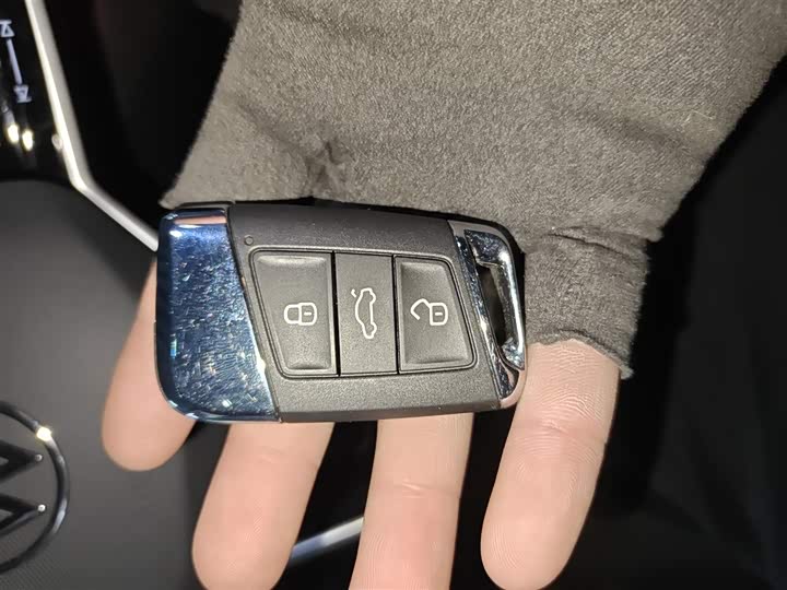 Фото 9 - Volkswagen Passat