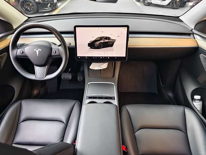 Фото 7 - Tesla Model Y
