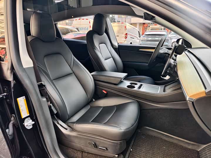 Фото 8 - Tesla Model Y