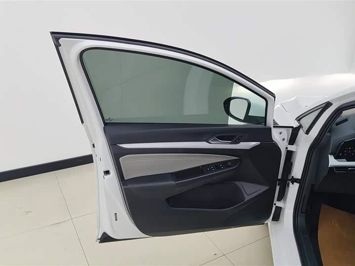 Фото 7 - Volkswagen Golf