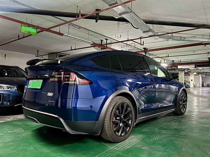 Фото 6 - Tesla Model X