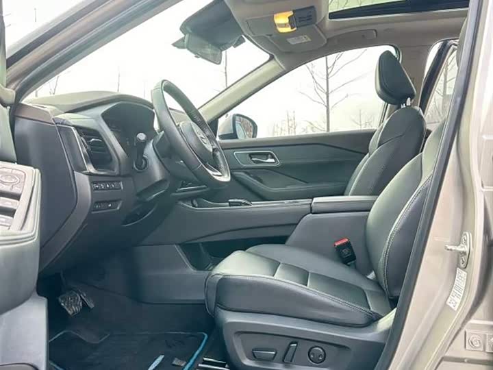 Фото 9 - Nissan X-Trail