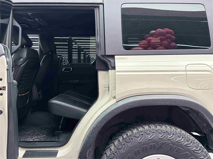 Фото 7 - Ford Bronco