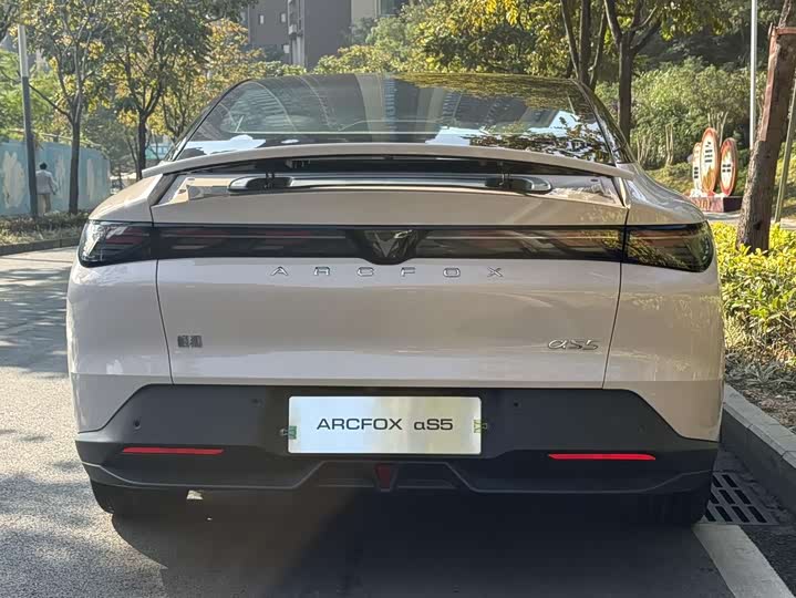 Фото 4 - BAIC Arcfox Alpha S5