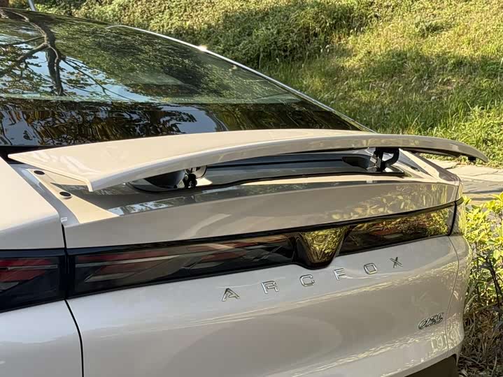 Фото 7 - BAIC Arcfox Alpha S5