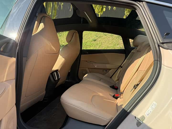 Фото 8 - BAIC Arcfox Alpha S5