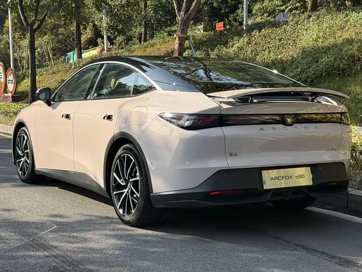 Фото 9 - BAIC Arcfox Alpha S5