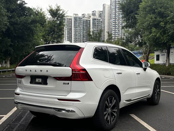 Фото 8 - Volvo XC60