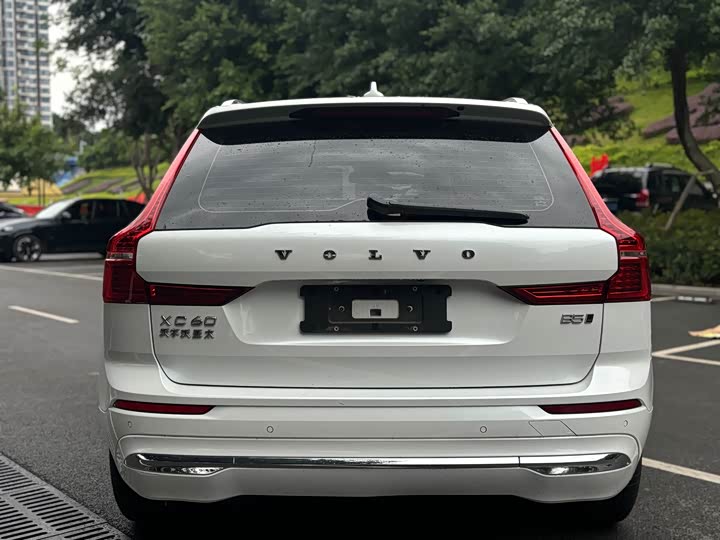 Фото 9 - Volvo XC60