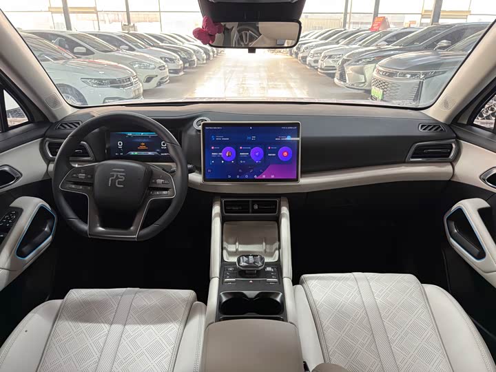 Фото 9 - BYD Yuan Up