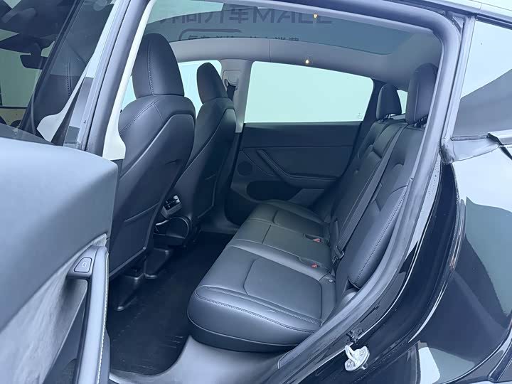 Фото 6 - Tesla Model Y