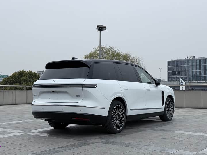 Фото 5 - Nio ES8