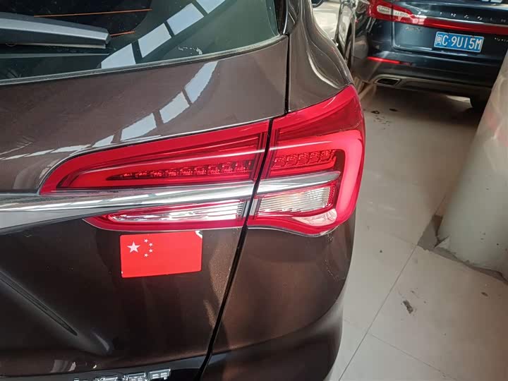 Фото 8 - Buick Envision Plus