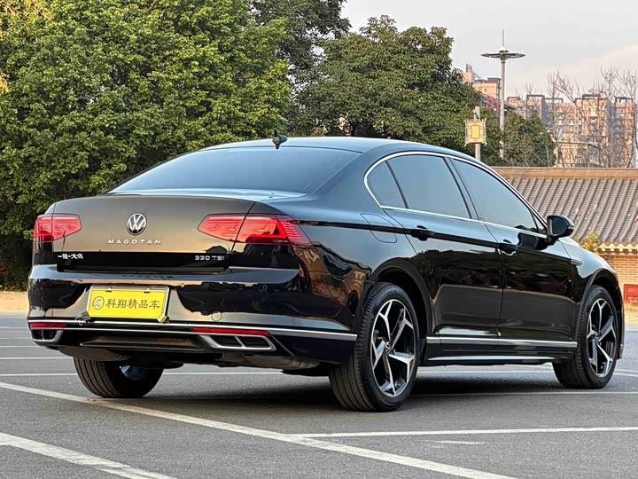 Фото 8 - Volkswagen Magotan