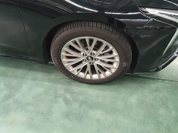 Фото 6 - Bestune B70