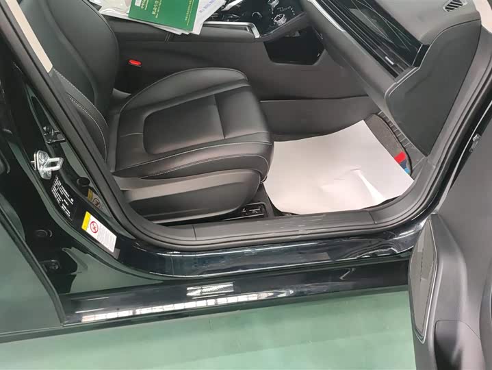 Фото 8 - Bestune B70