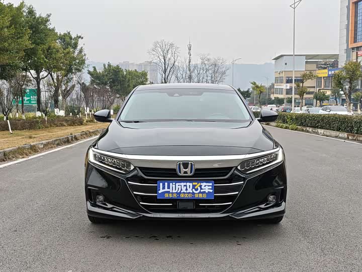 Фото 2 - Honda Accord
