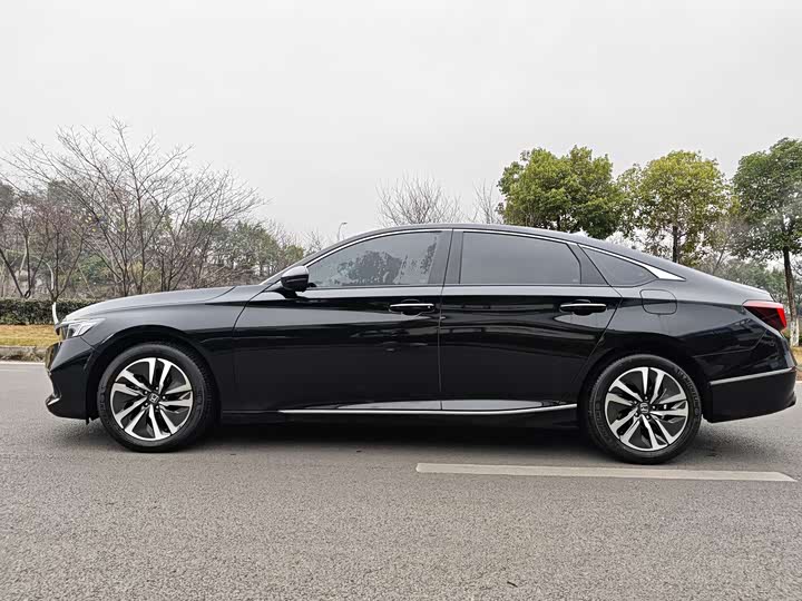 Фото 5 - Honda Accord