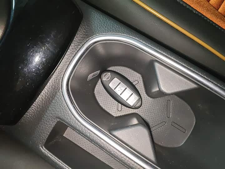 Фото 8 - Nissan Sylphy EV