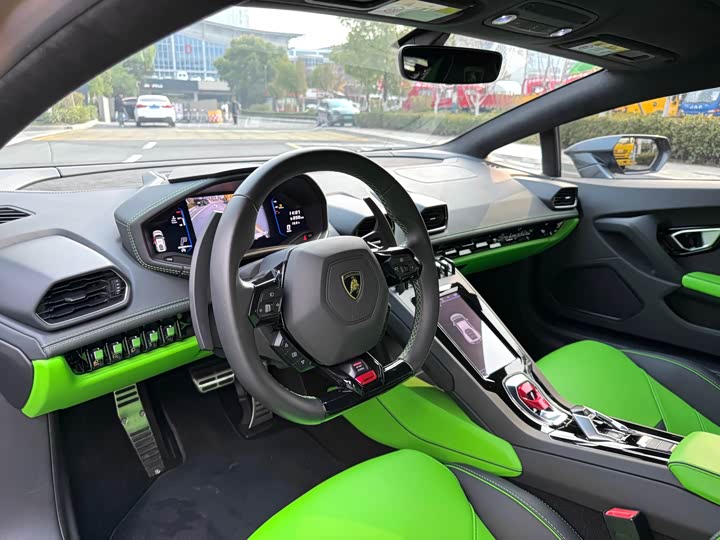 Фото 4 - Lamborghini Huracán