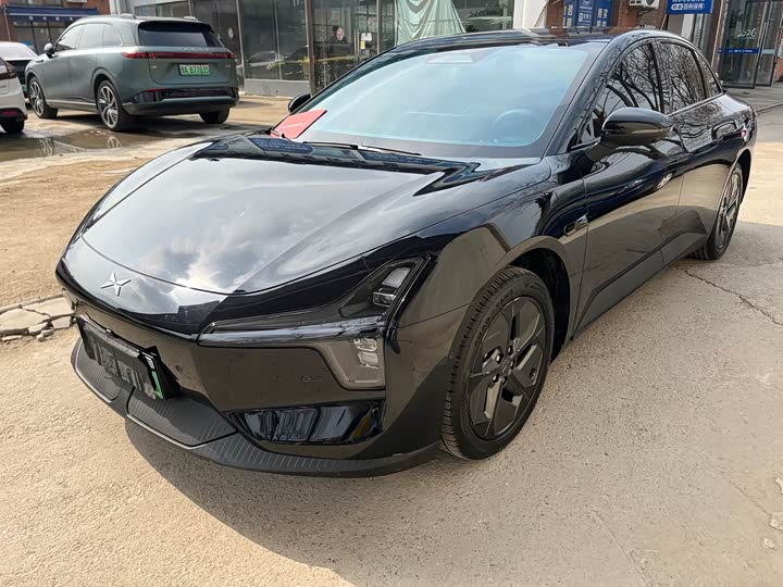 Фото 1 - XPeng Mona M03