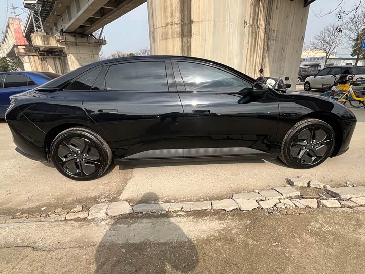 Фото 7 - XPeng Mona M03