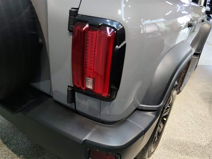 Фото 8 - Tank 300