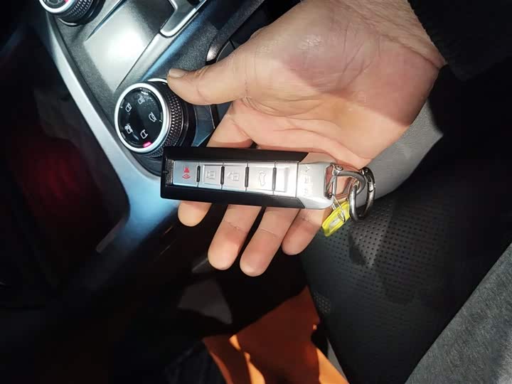 Фото 9 - Tank 300