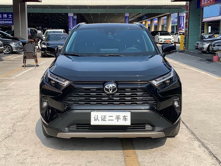 Фото 2 - Toyota RAV4