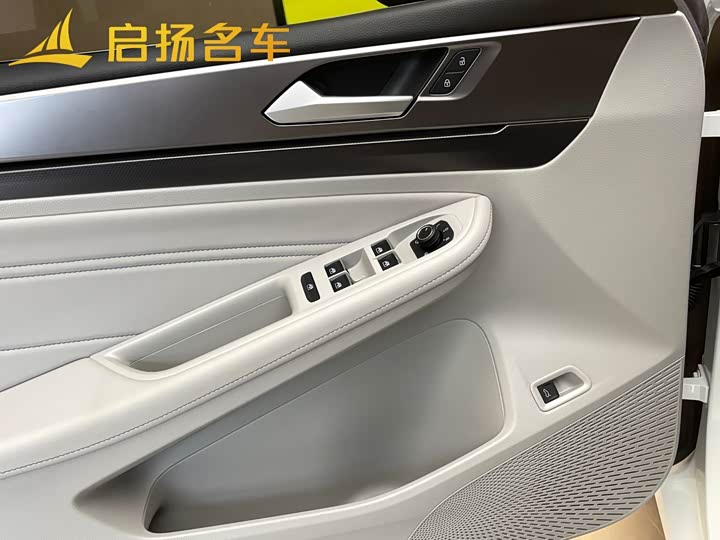 Фото 7 - Volkswagen Lamando L