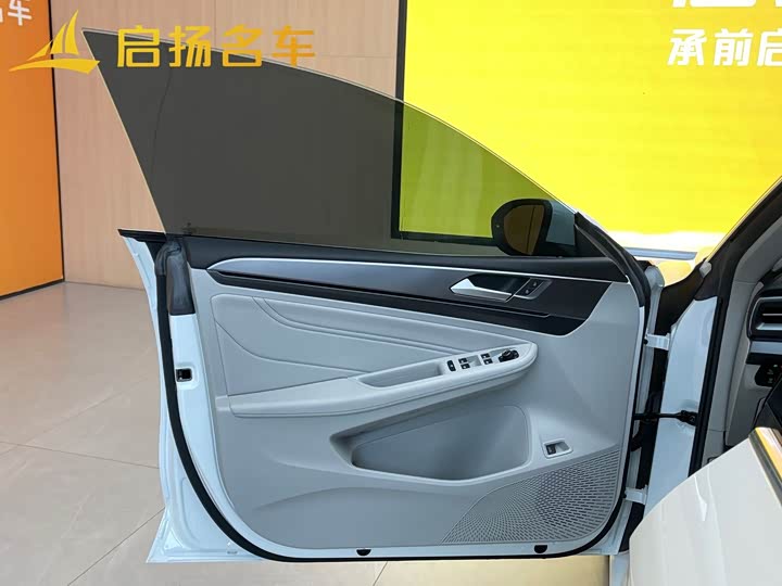 Фото 8 - Volkswagen Lamando L