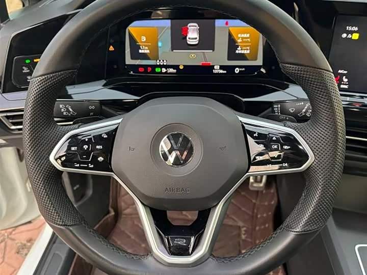 Фото 6 - Volkswagen Golf