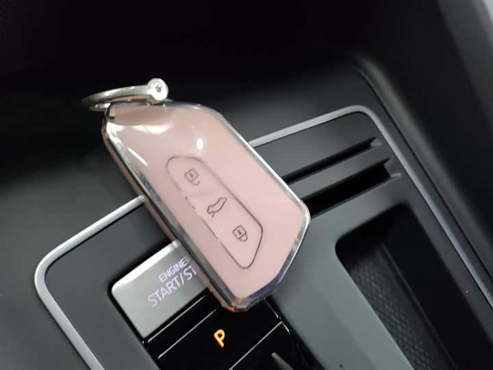 Фото 9 - Volkswagen Golf