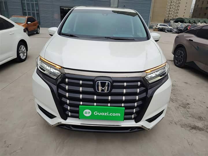 Фото 3 - Honda Elysion