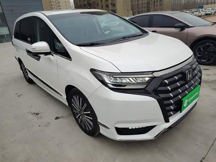 Фото 4 - Honda Elysion